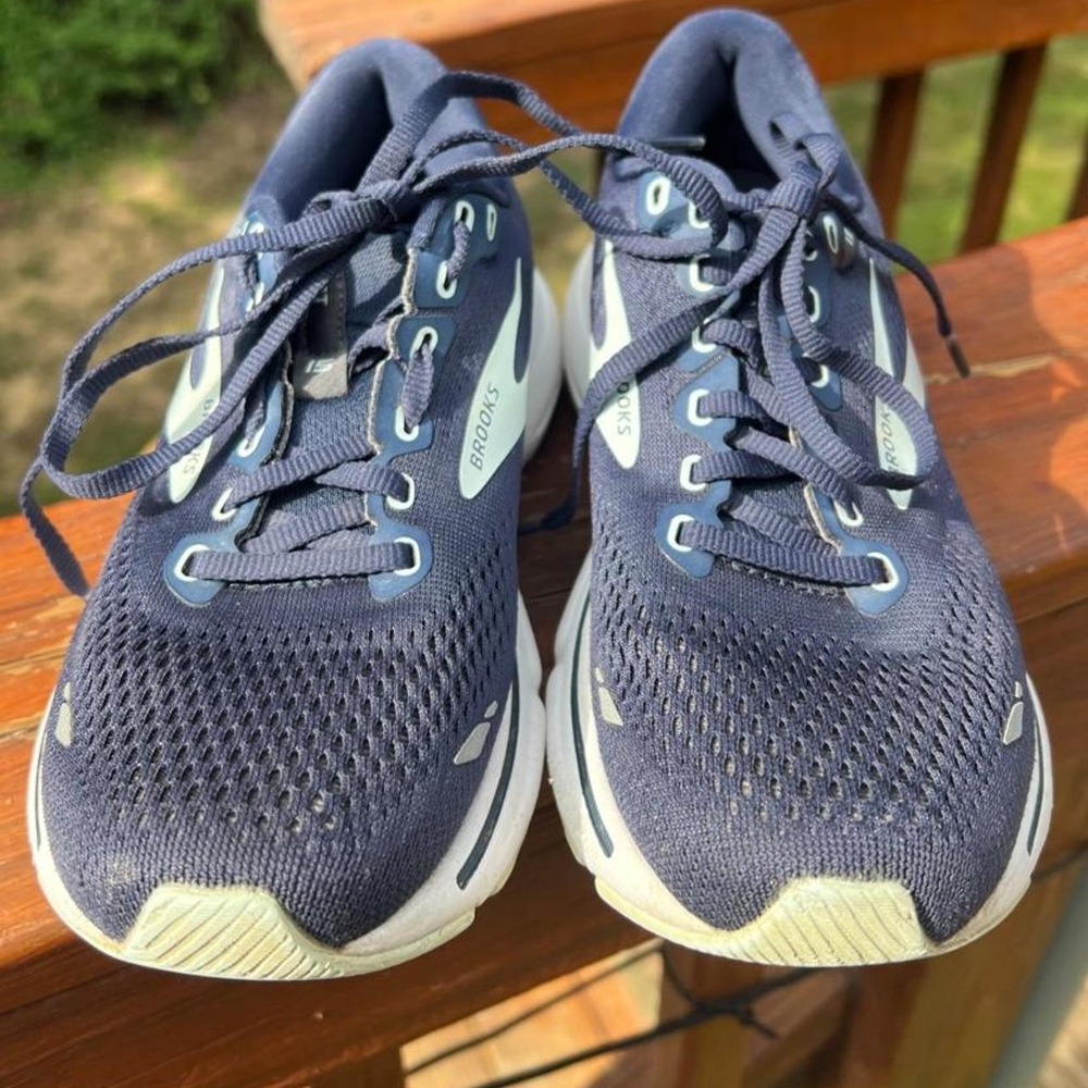 Brooks Ghost 15 Womens 7 Narrow Running Shoes Blue Purple 1203821B455